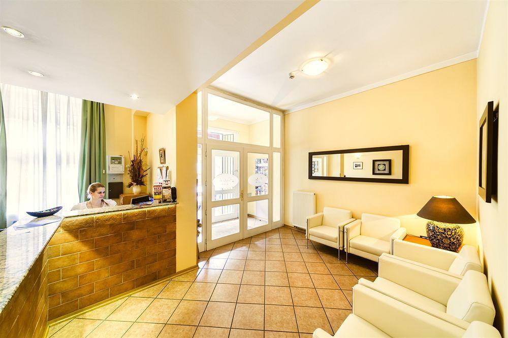 Central Hotel Tiepolo Прага Екстер'єр фото