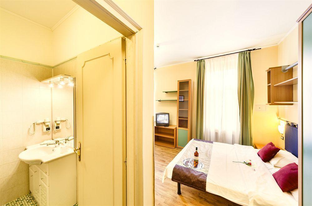 Central Hotel Tiepolo Прага Екстер'єр фото