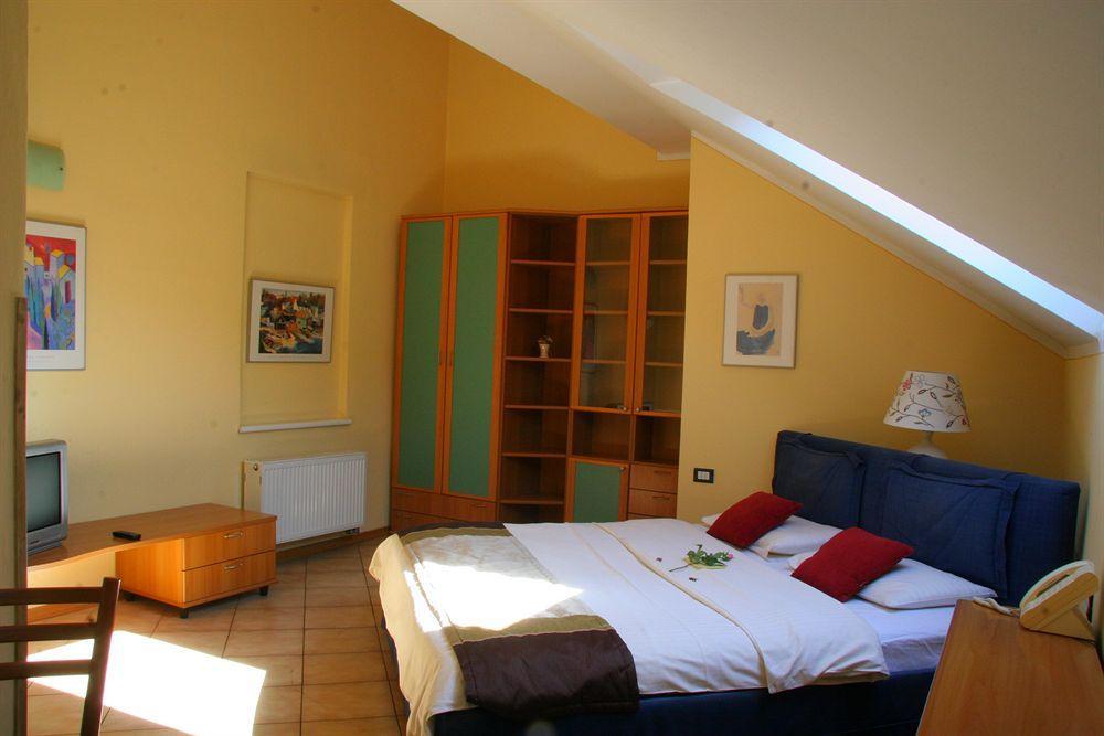 Central Hotel Tiepolo Прага Екстер'єр фото